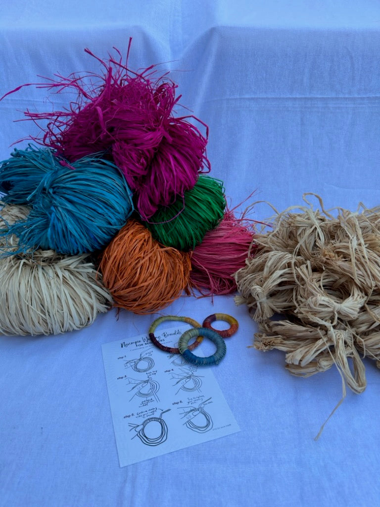 School Bracelet Weaving Kit (pack of 100)