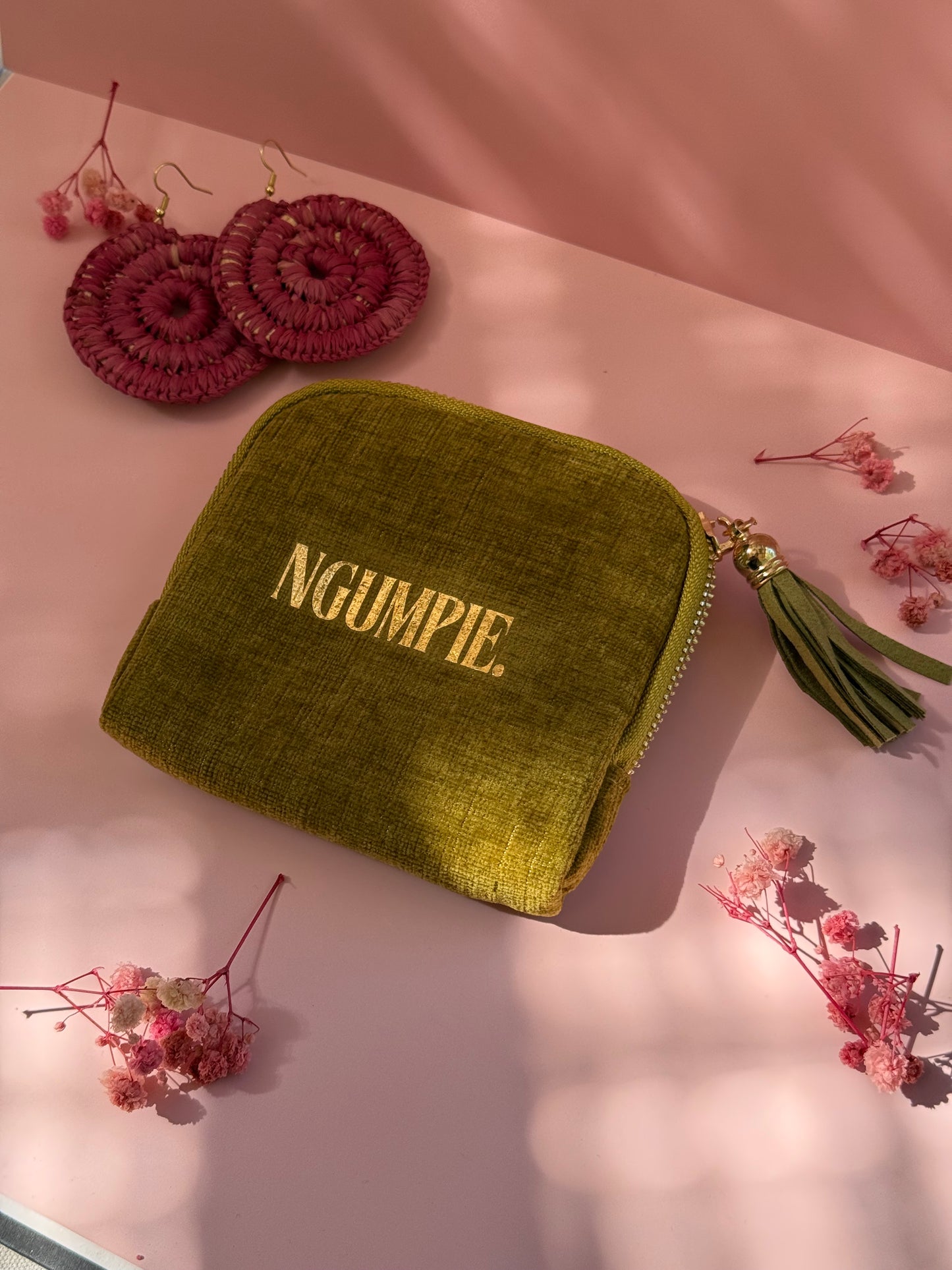 Ngumpie travel case