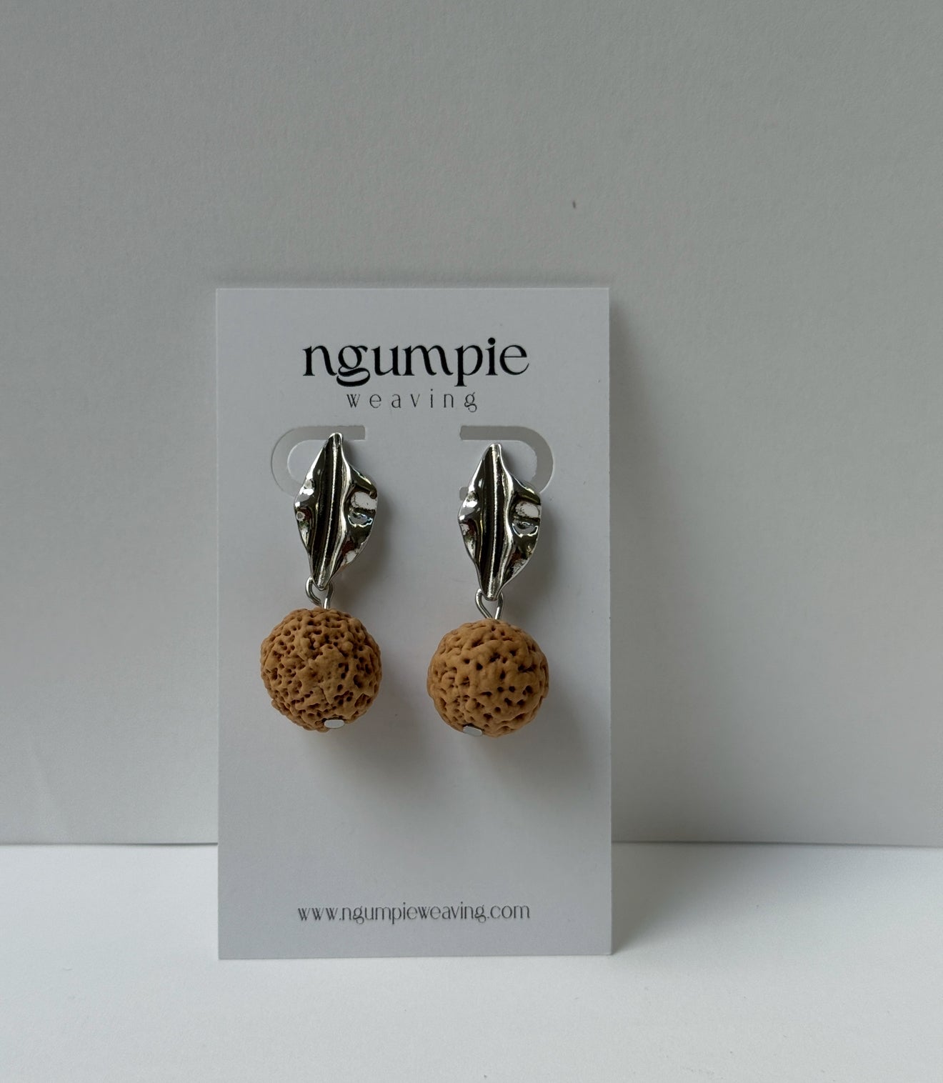 Gumnut leaf drops