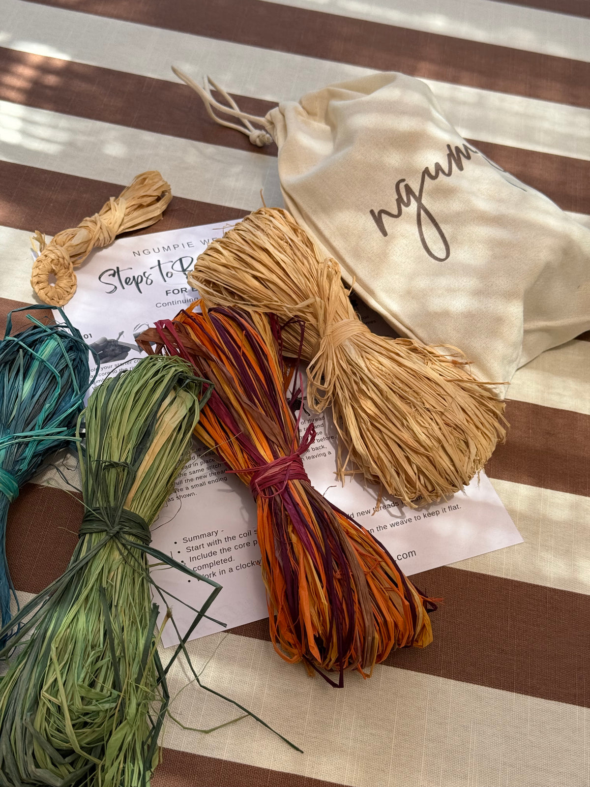 Aboriginal Weaving Kit (Instructions included) – Ngumpie Weaving